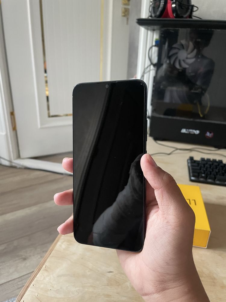 СРОЧНО!!! Продается телефон Realme C11 2021 идеал
