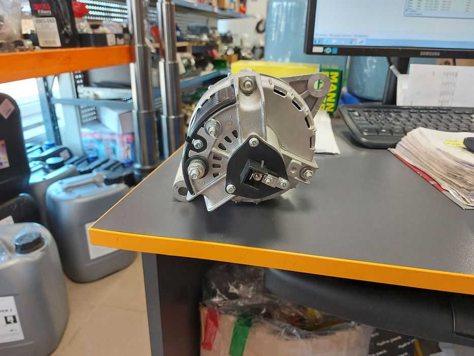 Alternator tractor u445, u650