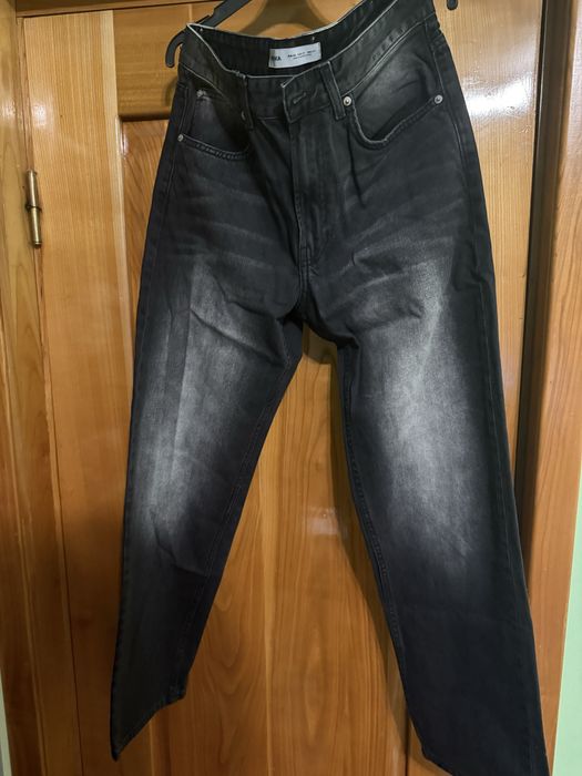 Blugi Loose Bershka Size 40
