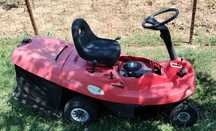 Vand tractoras tuns gazon cu motor Brigs&Stratton 6,5 CP