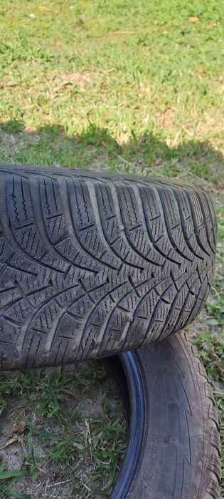Vand 4 cauciucuri de vara 500  lei  si 4 de iarna 350
