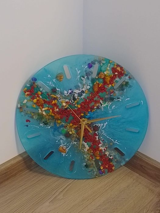 Ceas de perete din rasina epoxy