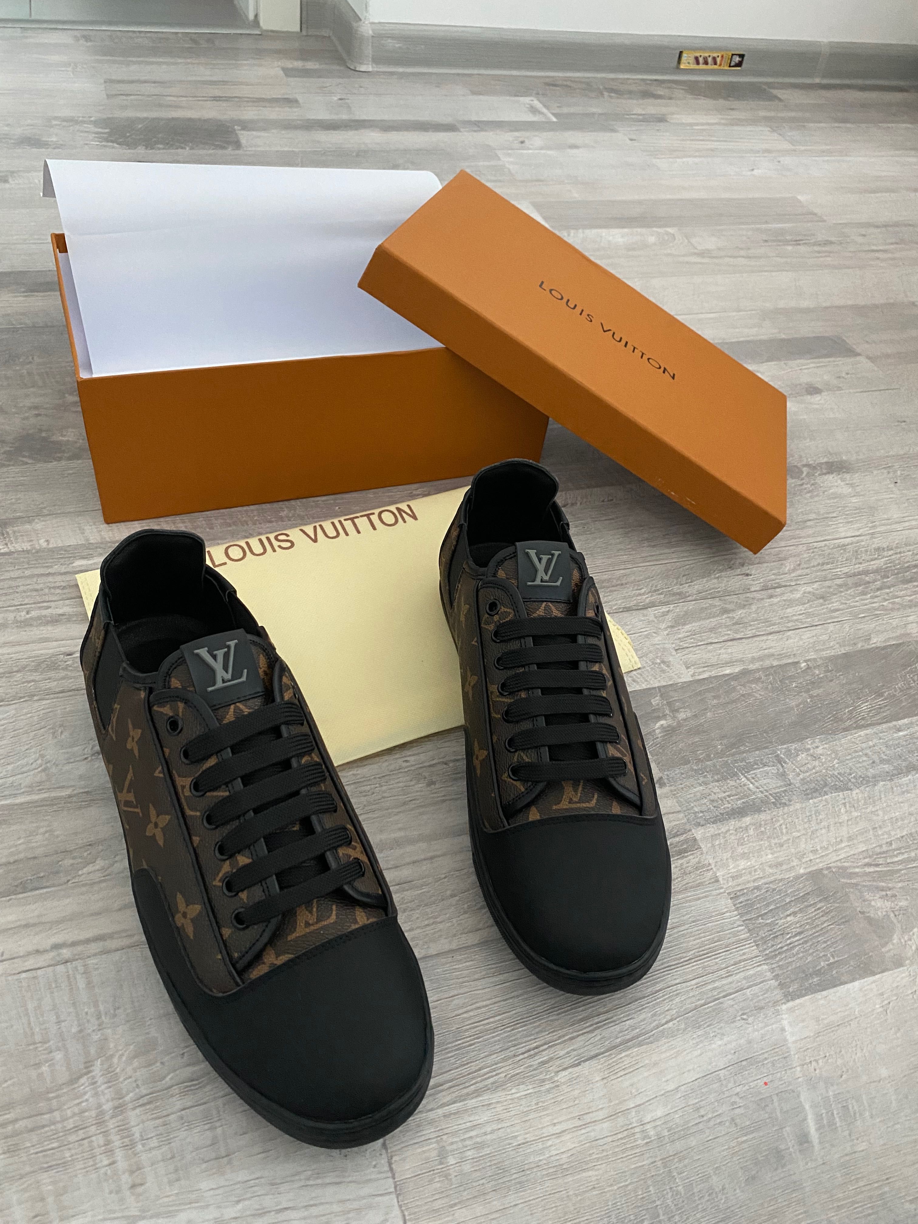 Adidasi Louis Vuitton Piele naturală 2023