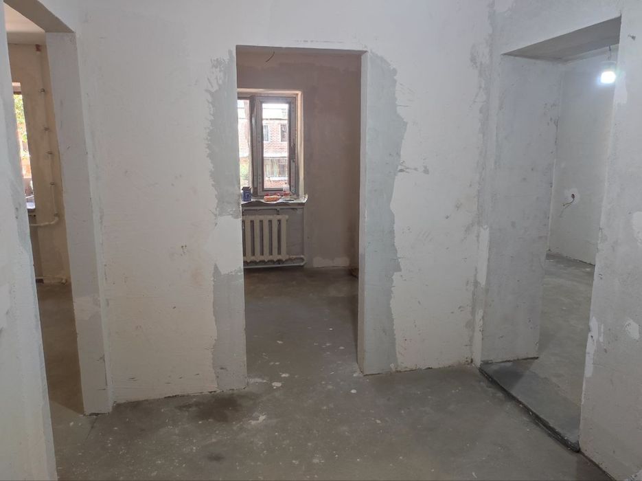 Продаю СВОЮ 4-х комнатную квартиру в Учтепин. р-не 23 квартал