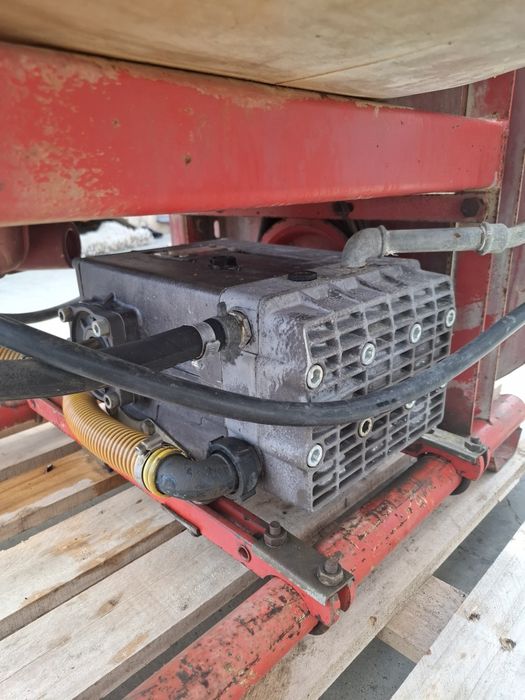 Pompă Atomizor Stropitoare pomi fructiferi și vita de vie