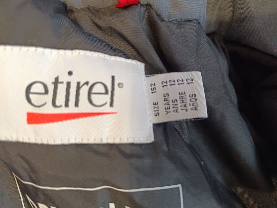 Vând salopeta de iarna mărimea 152 Etirel