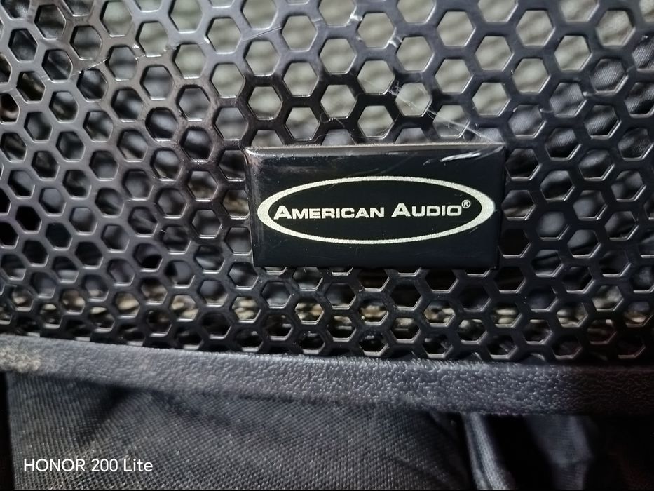 Vând boxe pe 12 american audio 300w rms