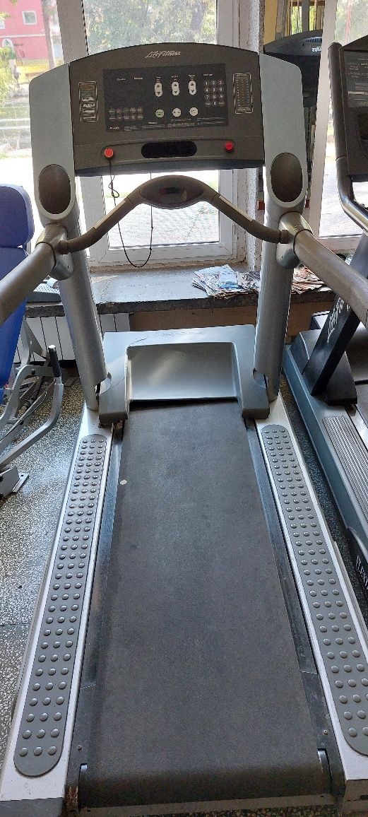 Пътеки- Life fitness 9500HR,95ti