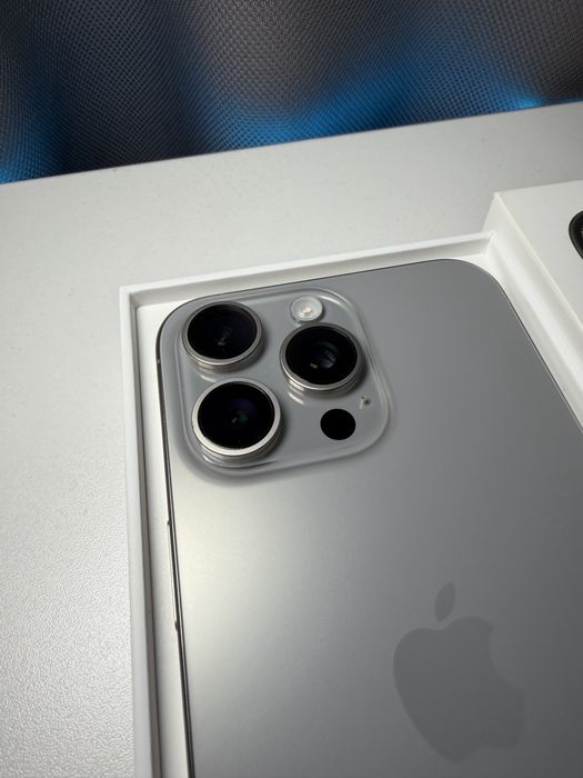 iPhone 15 Pro Max 256GB TITAN с документи