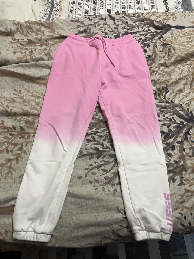 Дамска долноца Guess