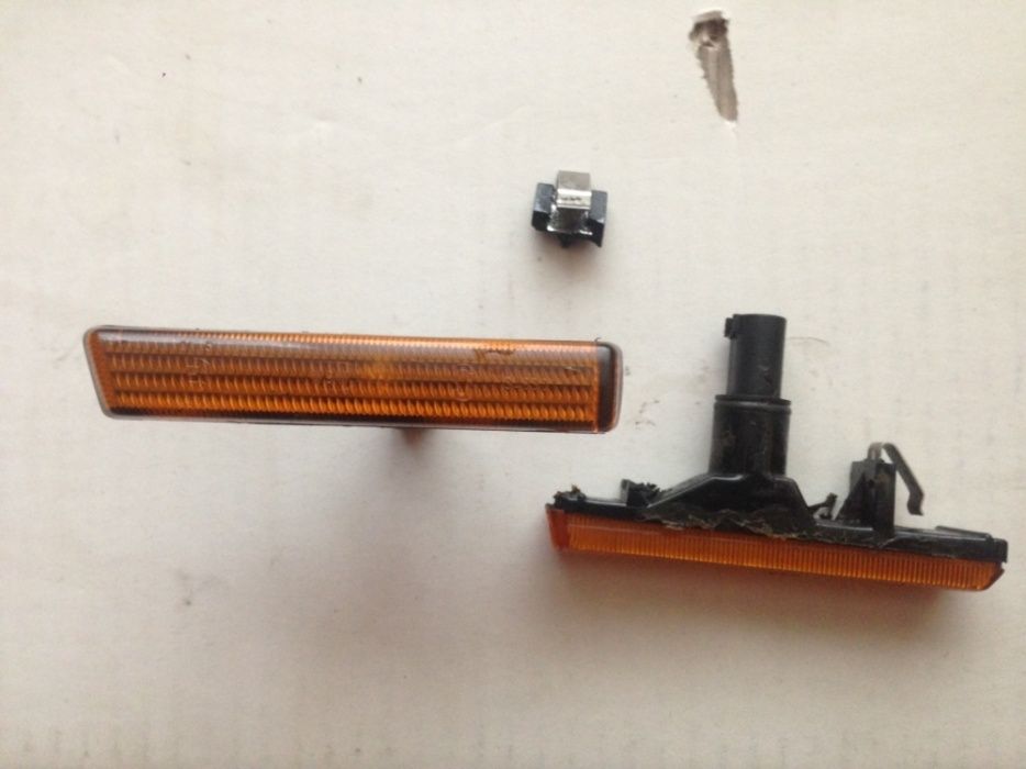 БМВ Е38 мигач ляв фейслифт десен 730д мигачи 740и 725 тдс Алпина бял М