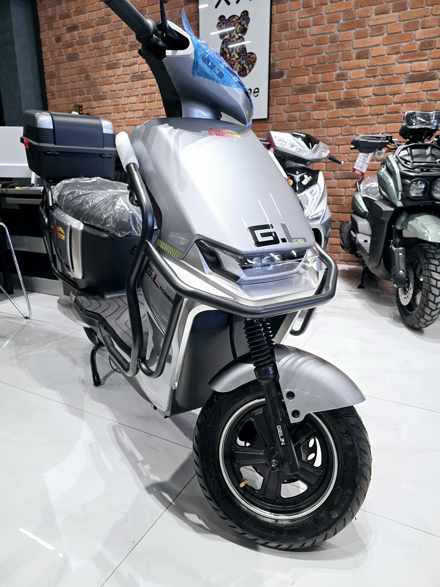 Скутер "Meteor" Gelin N12 model sifatli 1chi qo'l