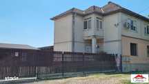 Apartament la casa cu garaj si curte proprie etaj 1