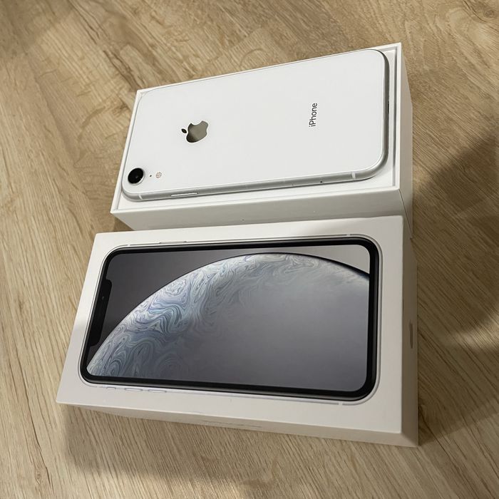 iPhone XR 128/GB акб 77%