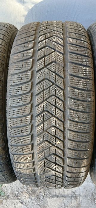 3 бр. Pirelli scorpion- зимни 255/55/18 ДОТ 2019- джипови