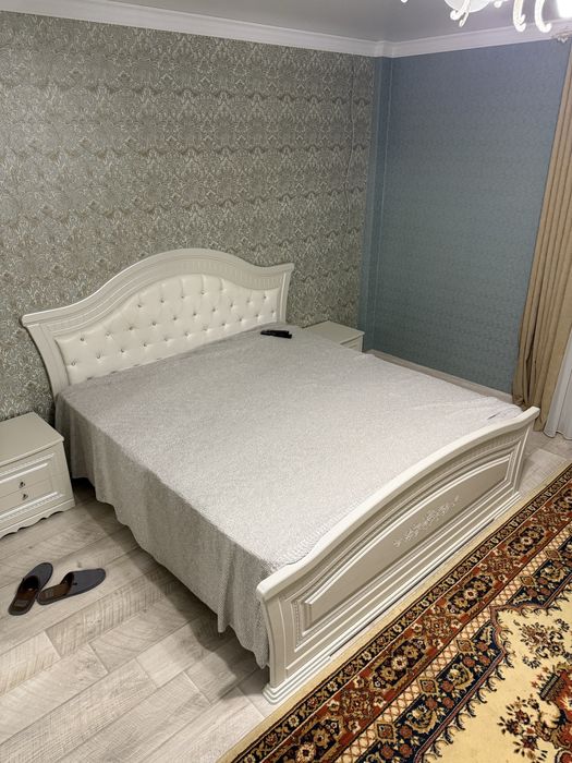 Кровать двуспальная с ортопедическим матрасом