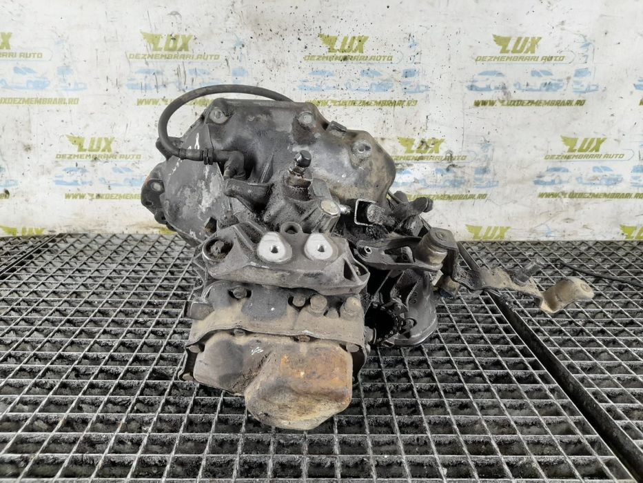 Cutie viteze manuala 24441549 5 trepte 1.2 benzina Opel Corsa C [2000