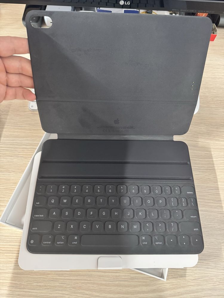 Продаётся Folio Smart Keyboard для iPad 11-inch A2038