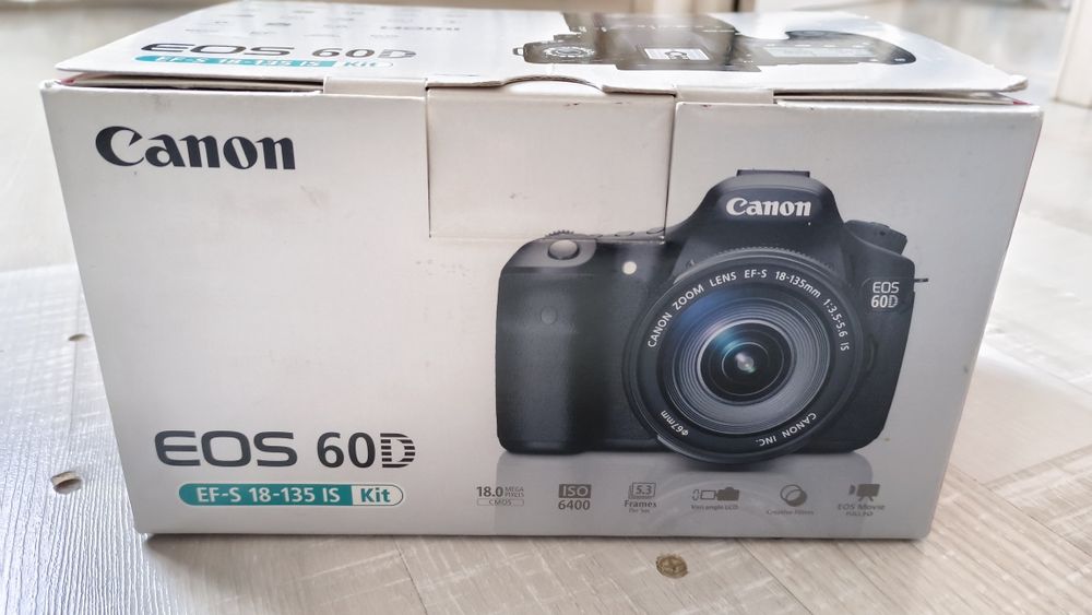 Фотоаппарат Canon EOS 60D EF-S 18-135 IS