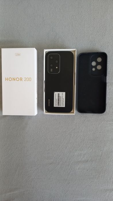Смартфон Honor 200 lite