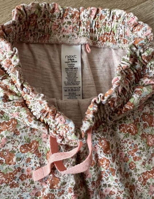 Doi pantaloni Next, 3-4 ani