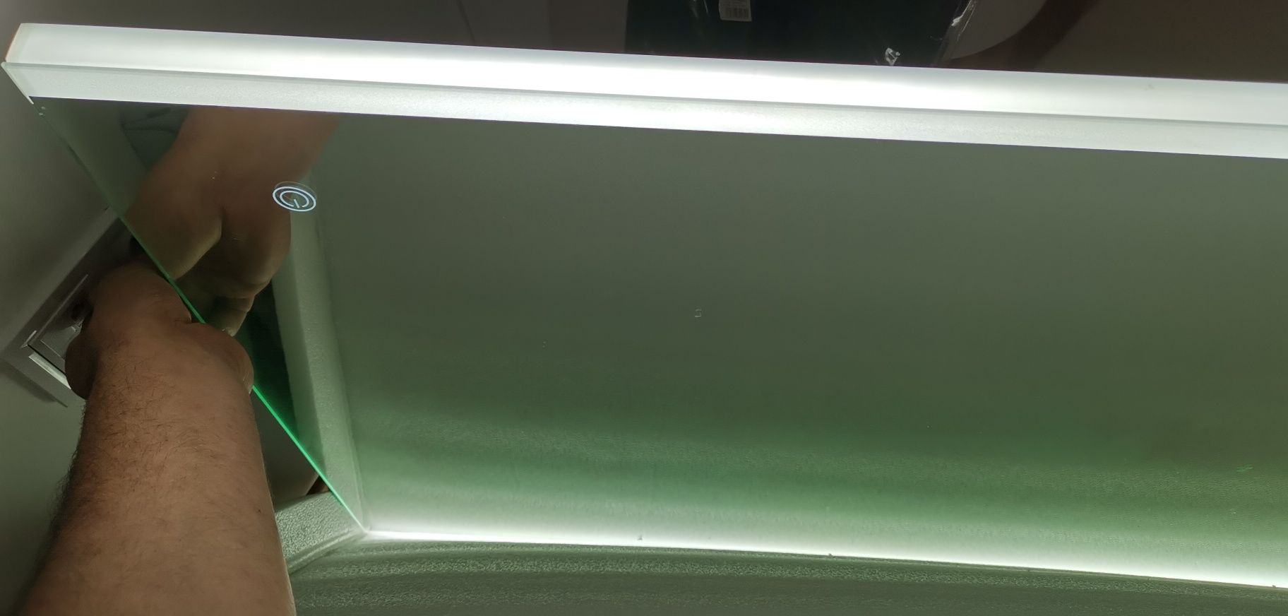 LED огледало за баня 80×60 см с обезпотител, за грим