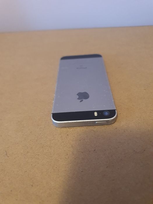 Iphone se1  balck 32 GB