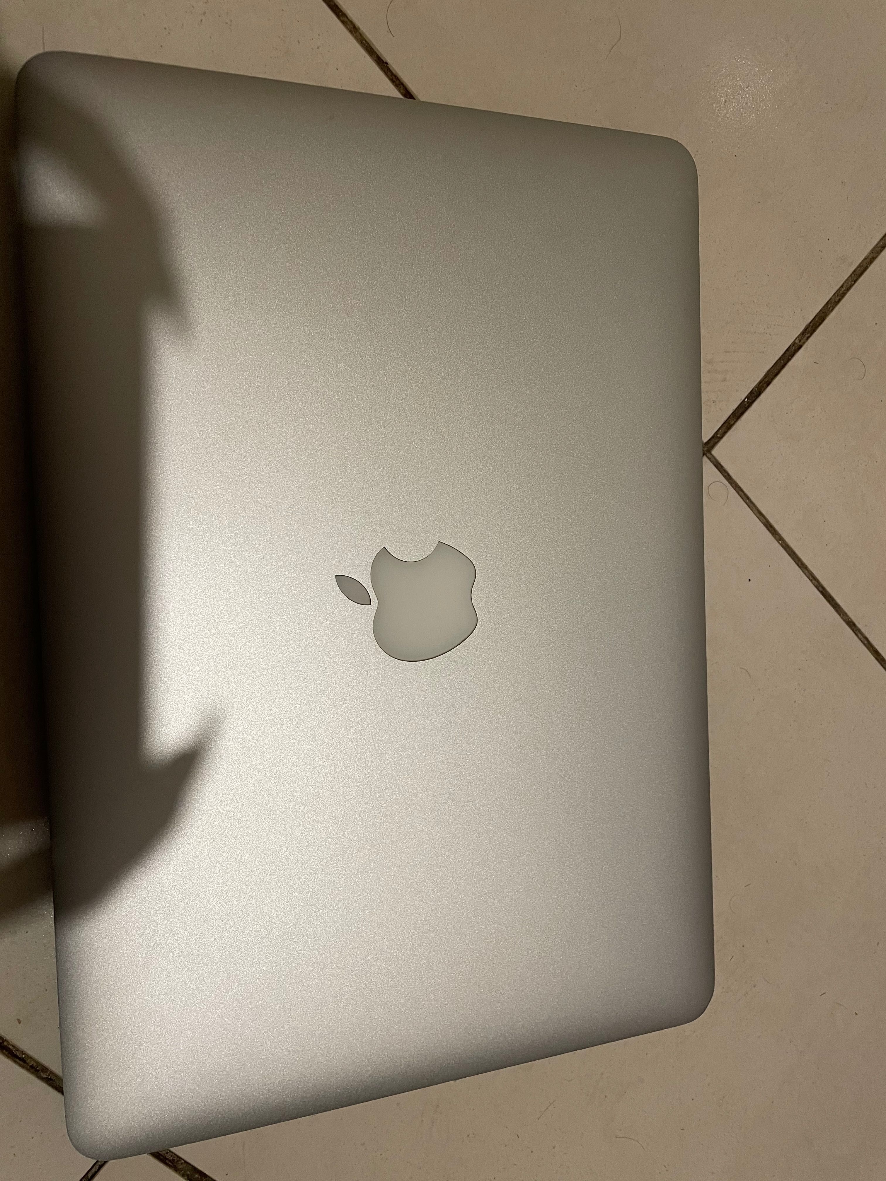 MacBook Pro Model A1502 EMC 2875