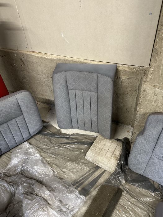 Седалки за c124 купе