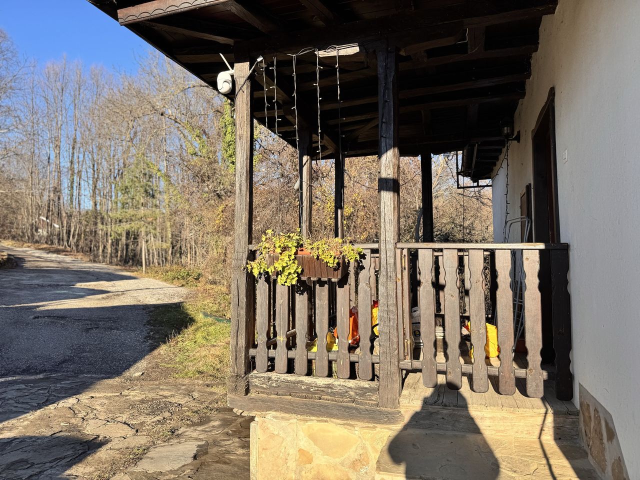 Продава се Хотел в с. Орешак, Област Ловеч - 970 кв.м за 464 €/кв.м - Снимка #17