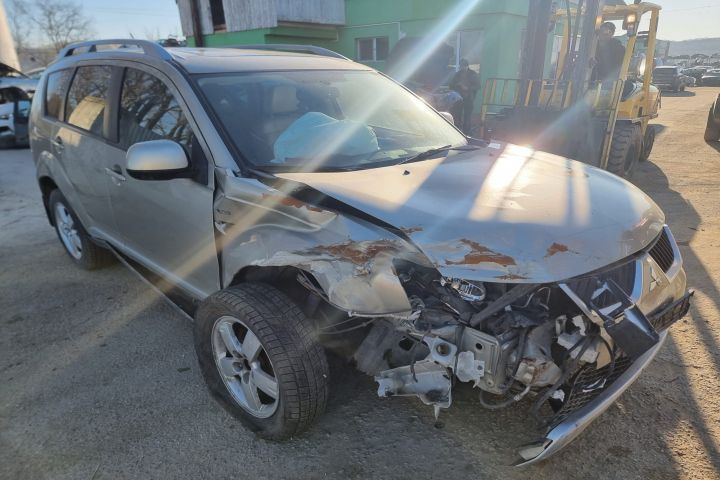 Punte spate 3.0 benzina 6B31 Mitsubishi Outlander 2  [din 2005 pana