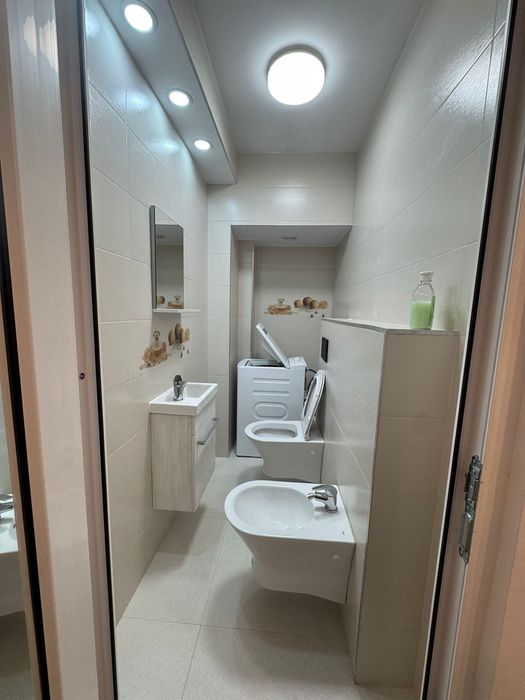 Apartament 3 camere de închiriat