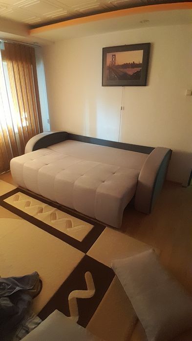 Vând canapea extensibila