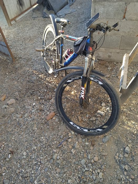 Продам скоростной велик в идеальном состоянии причина нужны деньги