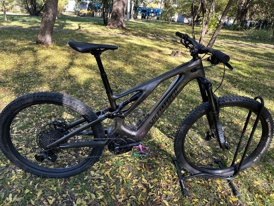 Карбоново електрическо колело Specialized Turbo Levo