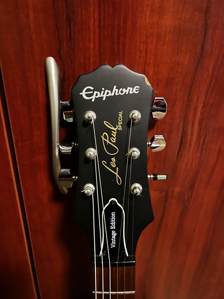Електрическа китара - Epiphone Les Paul Special-II E1 + усилвател