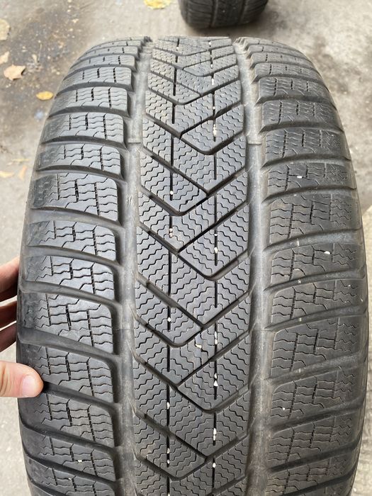 Cauciucuri iarna Pirelli 275 35 19 si 245 40 19 (steluța) - RUNFLAT
