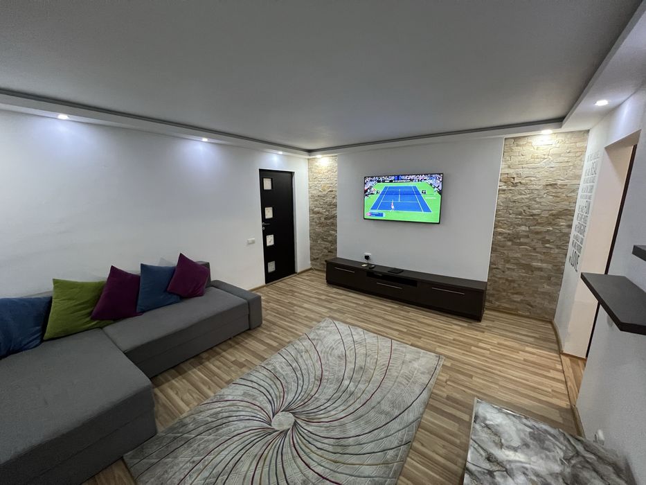 Inchiriere apartament .