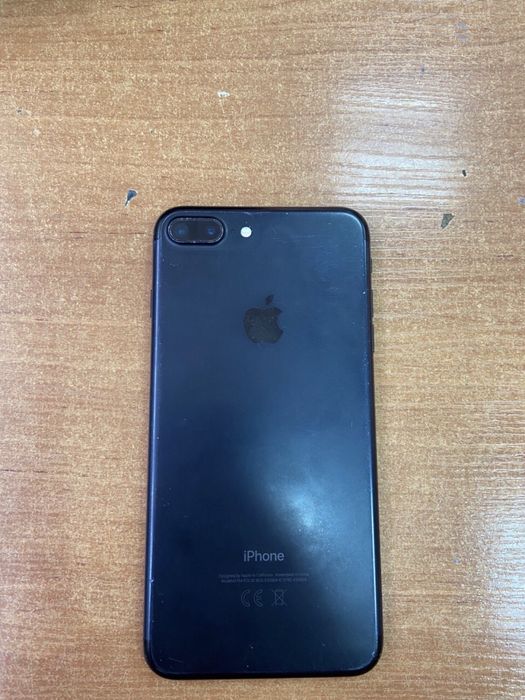 Продам Iphone 7+