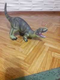 Продам ручного динозавра!