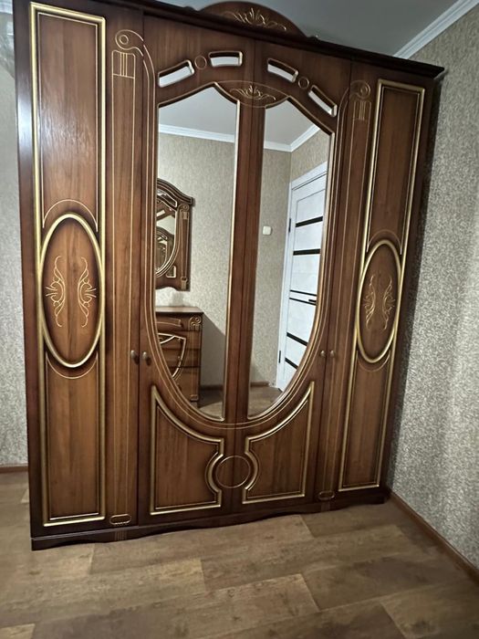 Гарнитур спальный