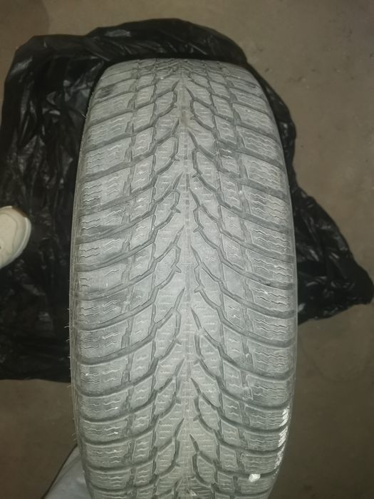 Джанти със зимни гуми и оригинални тасове Ауди а3