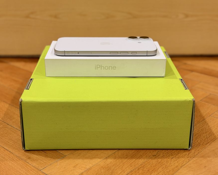 Iphone 16 256GB Гаранция 12.2026г / Като Нов / Пълен Комплект