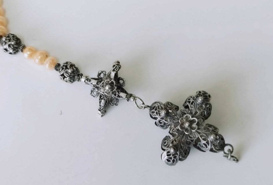Rozariu vechi de mana din argint in filigran cu perle