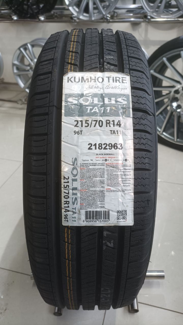 KUMHO solus TA11 215/70R14