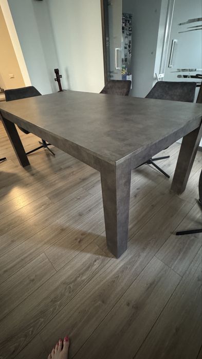 Masa dining extwnsibila 6-10 persoane