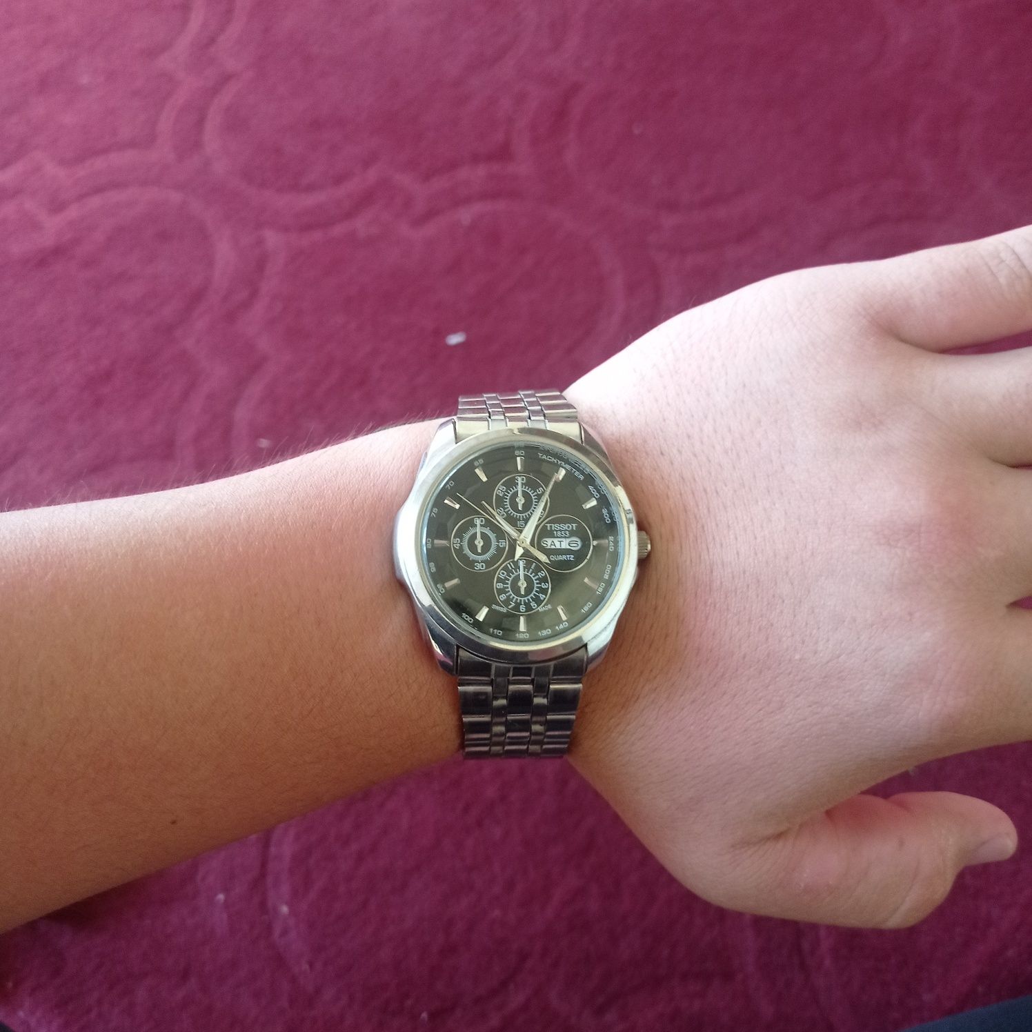 Tissot soat  zur ishlaydi
