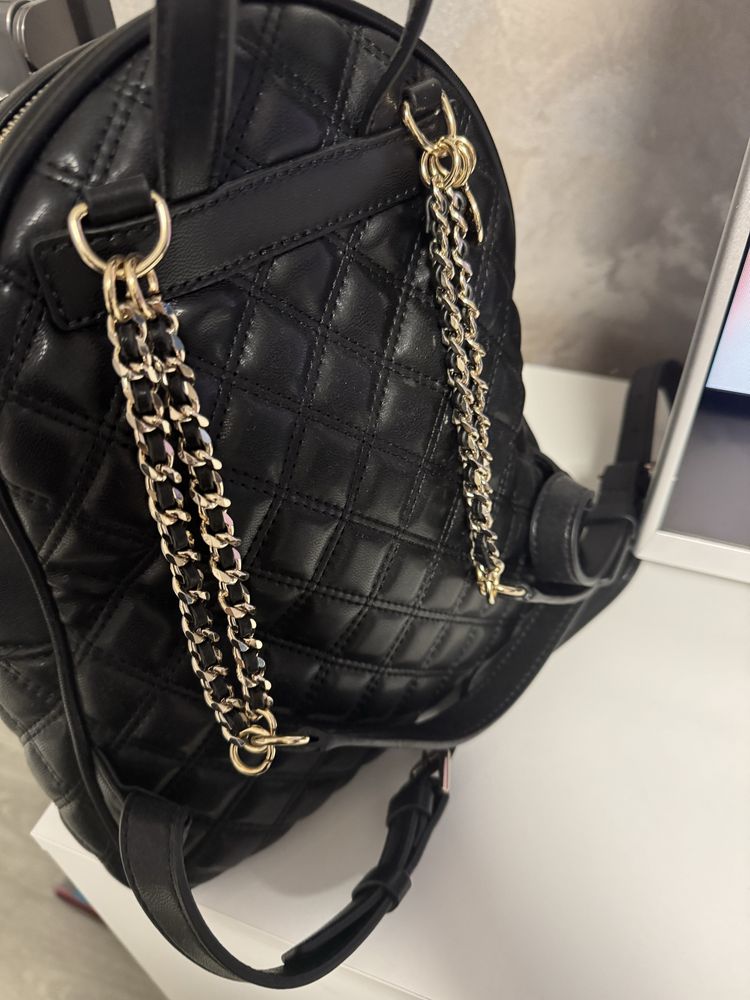 Дамска раница Guess-оригинална