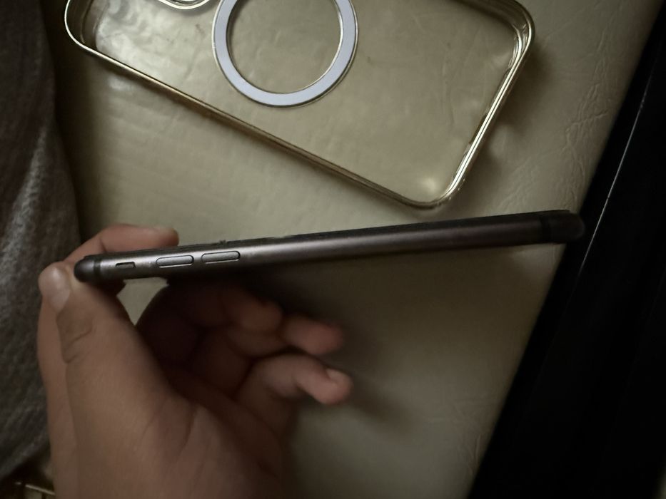 Vand iphone 8 impecabil