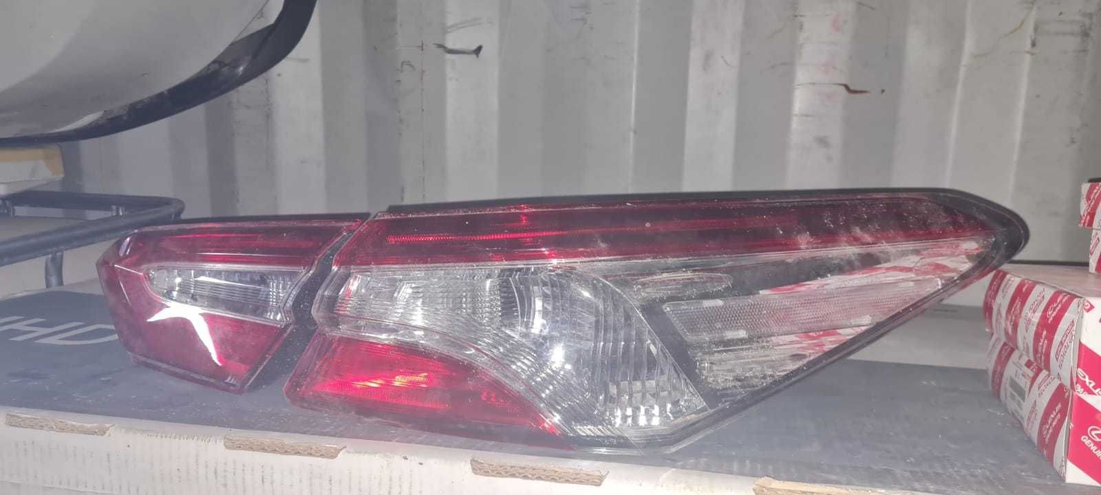 Задний бампер в комплекте на Toyota Camry 75 (Камри 75)